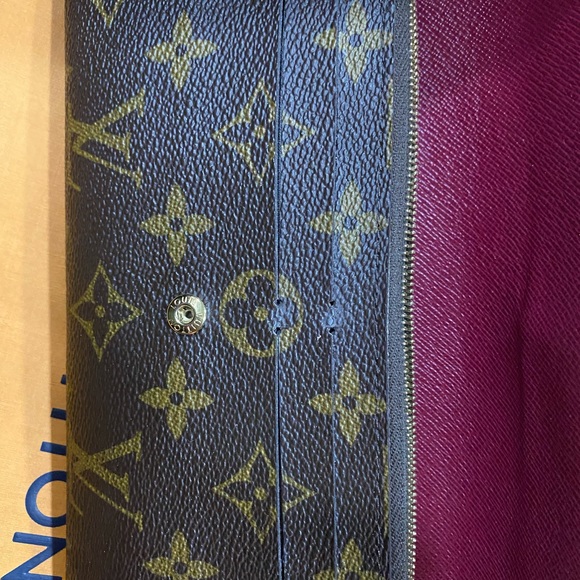 LV Emili Wallet